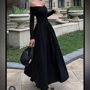 Commense Off-Shoulder Black Maxi Dress